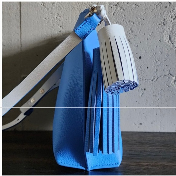 Authenticated Kate Spade Foster Court Pebble Blue Crossbody Bag - Picture 3 of 13